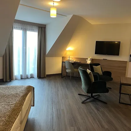 Hotel Flair Park 4*