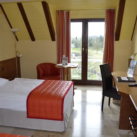 伊舍芬弗莱尔公园酒店 4*