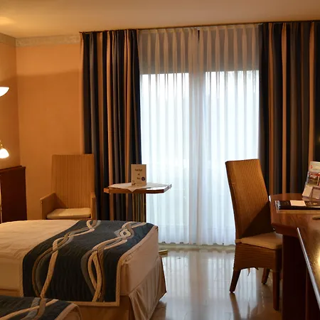 伊舍芬弗莱尔公园酒店 Ilshofen