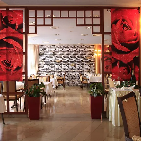 伊舍芬弗莱尔公园酒店 酒店 Ilshofen