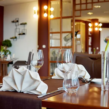 Flair Park Szálloda 4*