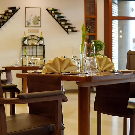 酒店 伊舍芬弗莱尔公园酒店 Ilshofen