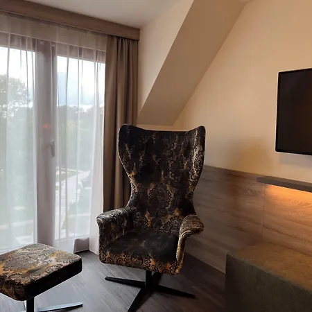 Flair Park Szálloda 4*